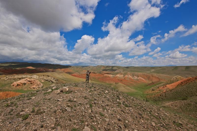 Цветные холмы рядом с селом Джойбелент (Ала-Букинский район)