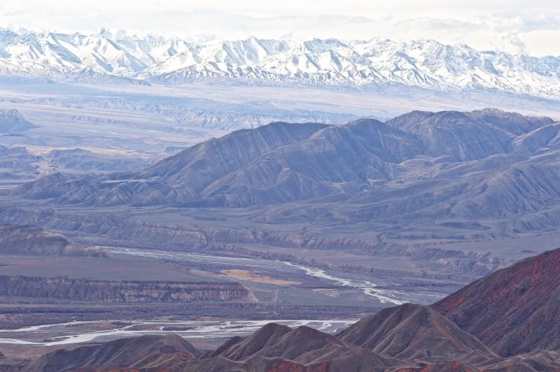 Вид с перевала Кара-Коо (Нарынская область, путь от села Ак-Тал к Казарману)
