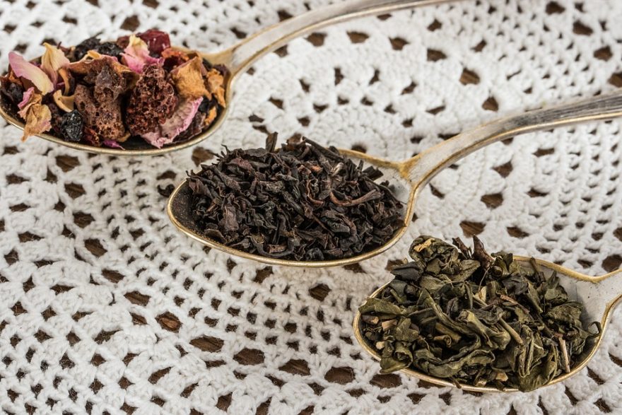 tea-leaf-1797125_960_720-880x587